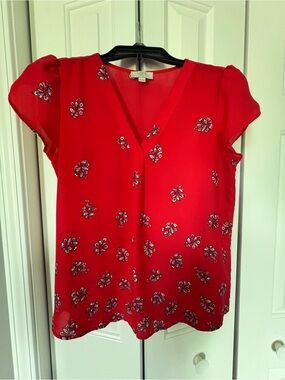 LOFT Red Floral V-Neck Cap Sleeve Blouse